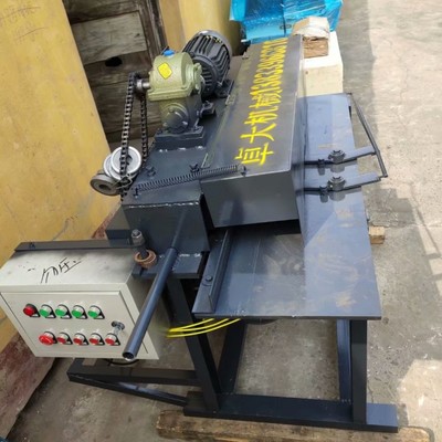 廢舊方木四面刨與四邊鋸機(jī) 任縣卓大機(jī)械廠的木工建筑機(jī)械高效解決方案